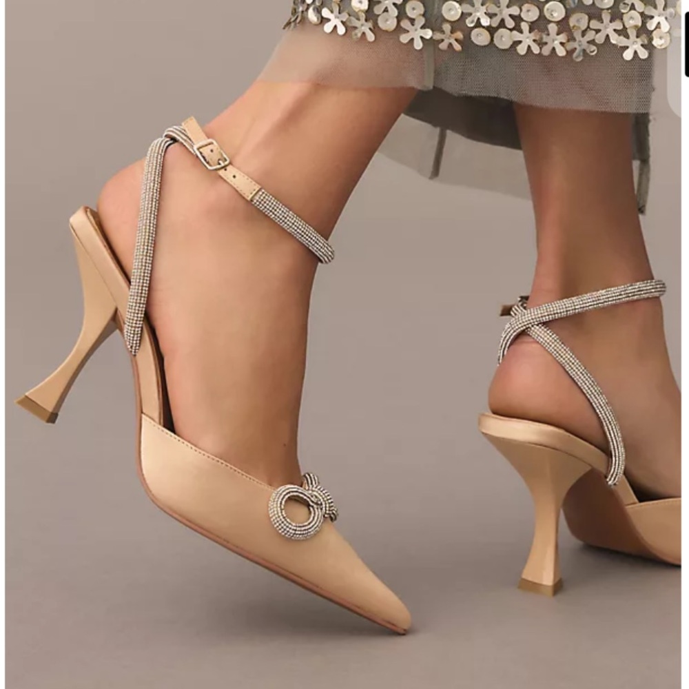 NWT BiBi Lou Anthropologie Alessia Beige Nude Bow Heels Shoes Rhinestone Sparkle